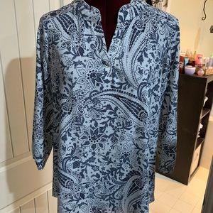 Long sleeved dress shirt